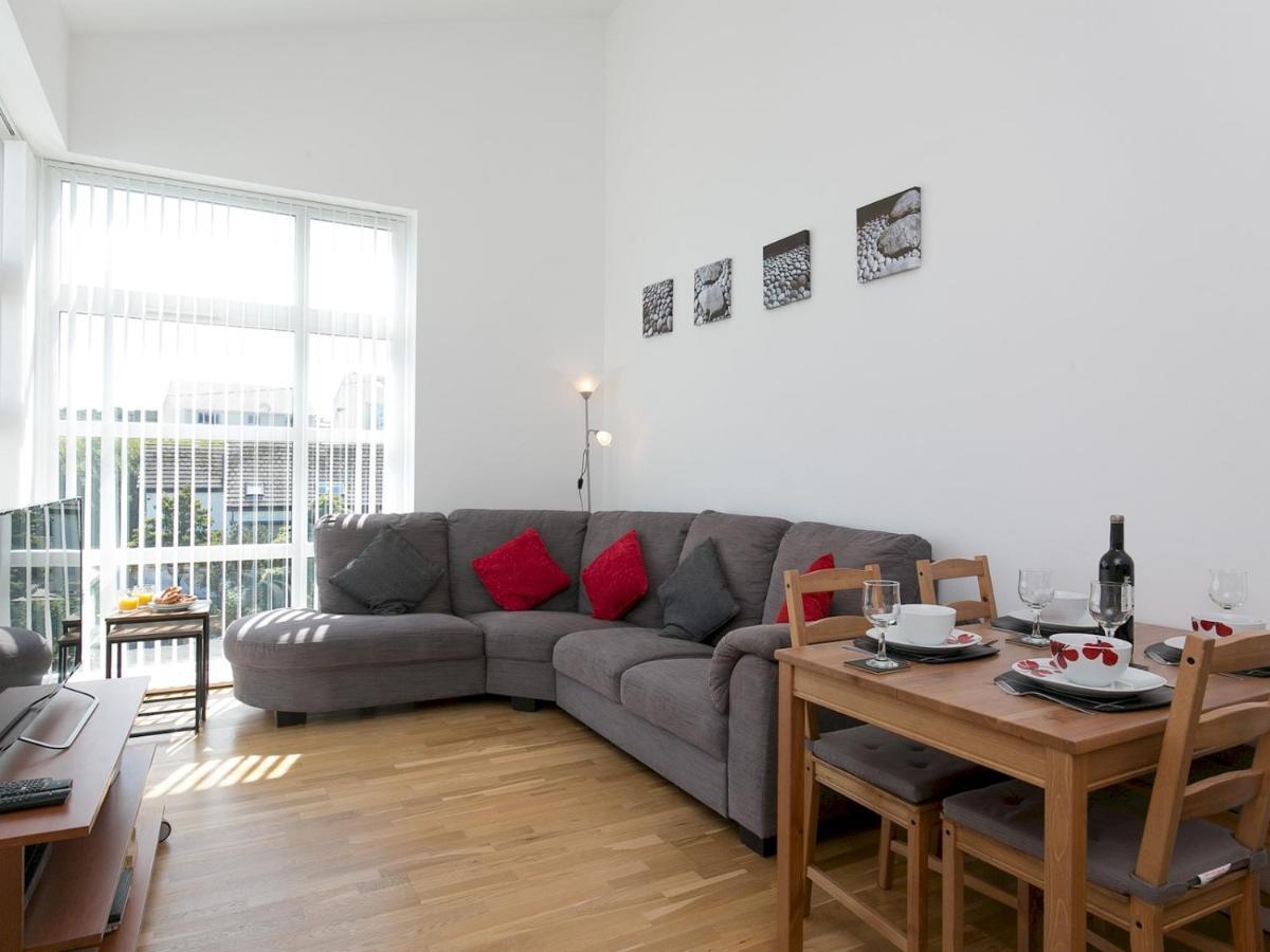 Pass The Keys 2 Bed Sea View Apartment With Balcony Parking Benllech Εξωτερικό φωτογραφία