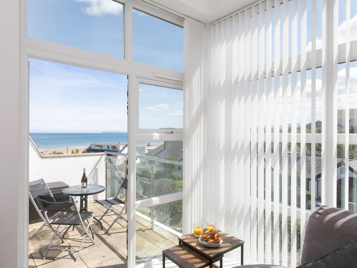 Pass The Keys 2 Bed Sea View Apartment With Balcony Parking Benllech Εξωτερικό φωτογραφία